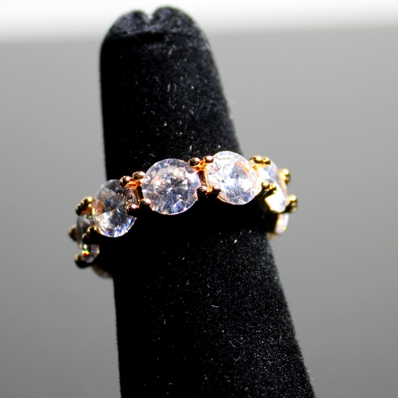 STUNNING CZ gold tone infinity ring - Picture 5 of 9